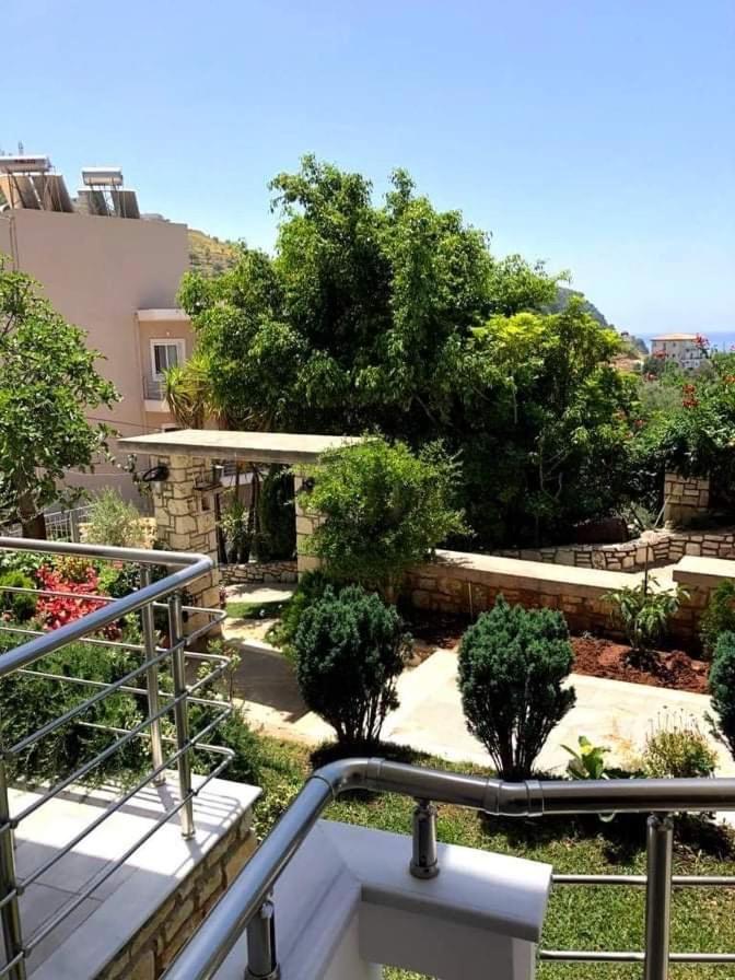 Spyridoula'S Guest House Himarë Exterior foto